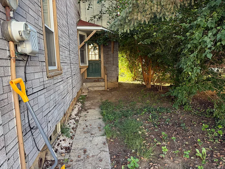 329 Duke St — Photo 13