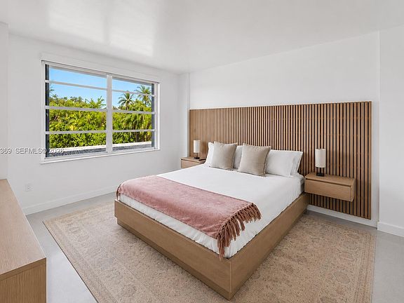 4th image of 155 Ocean Lane Dr APT 208