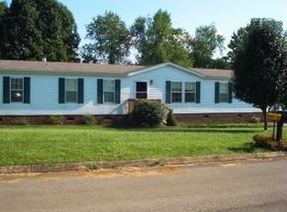 243 Wolfe Laurel Dr, Mt Carmel, TN 37645