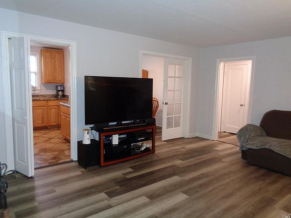 5th image of 213 Hermosa Ave