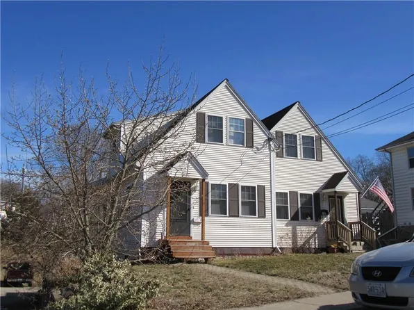 23 Pond St, Westerly, RI 02891