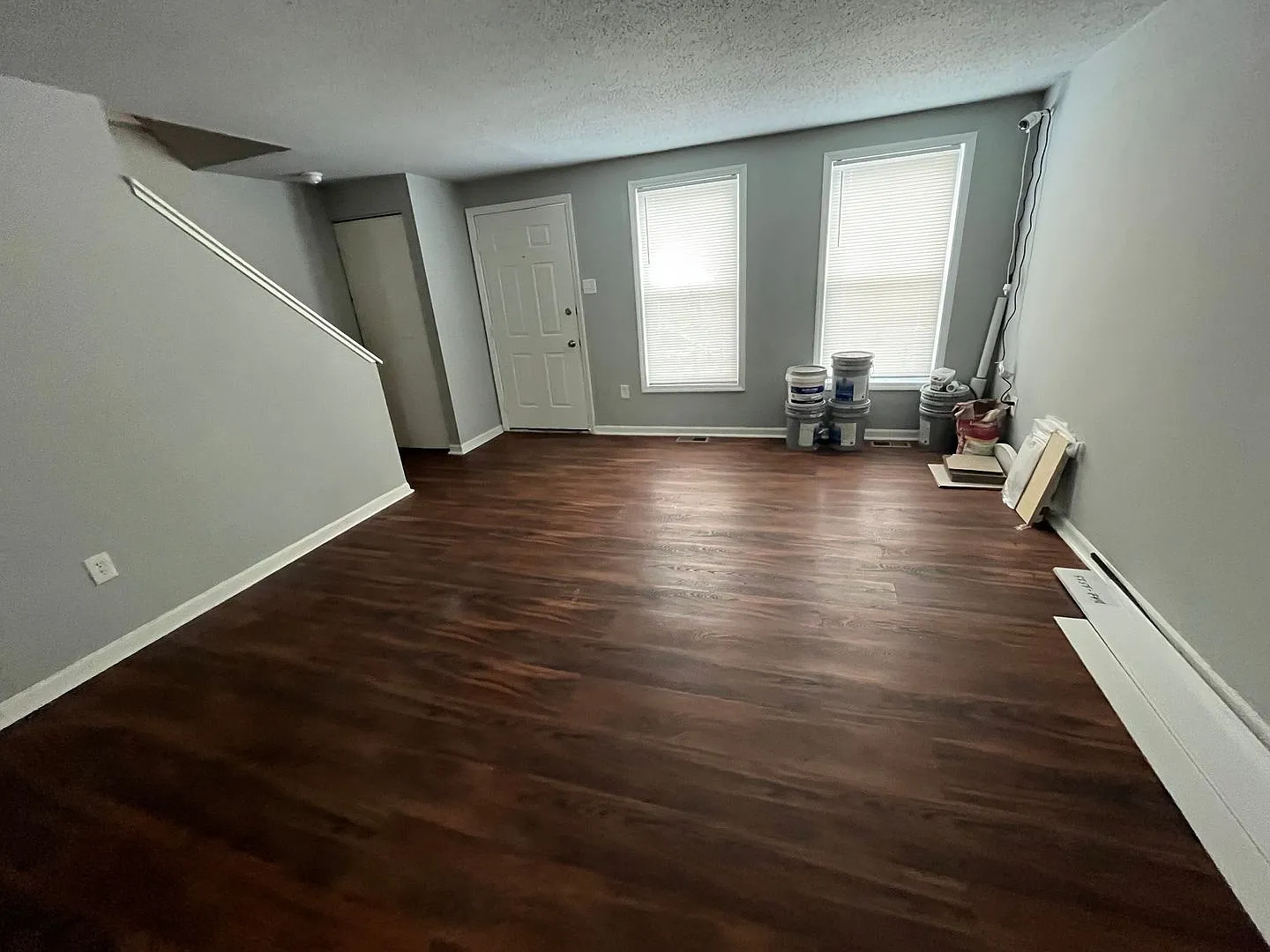 Spacious 3-Bedroom Townhome Newly Renovated & Move-In Ready! ** Voucher Holders Only** — Photo 2