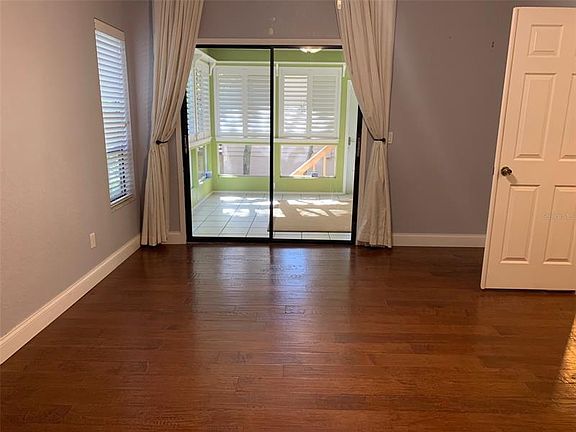 5th image of 373 Winchester Pl