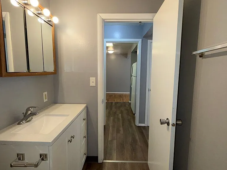 1001 S East St — Photo 11