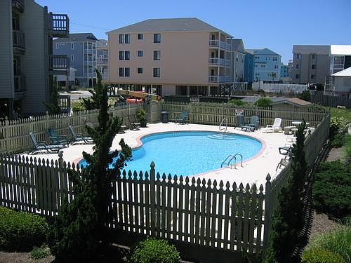 2nd image of 1618 Canal Dr APT D33