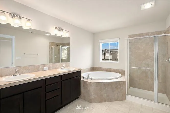 2730 Saga Ct NE — Photo 24