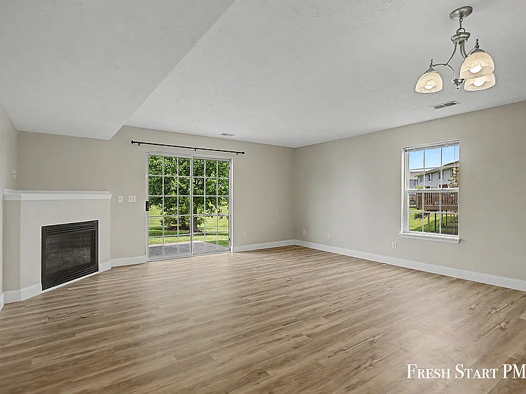 4051 Rivertown Ln SW — Photo 8
