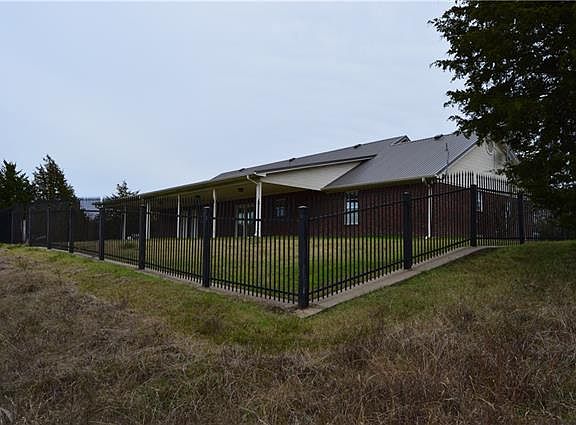 4th image of 1003 County Road 1001