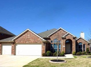 1903 Laurel Oak Ct, Arlington, TX 76001