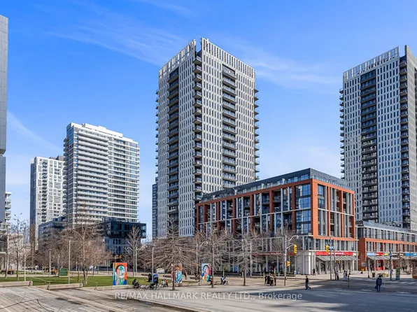 170 Sumach St #908, Toronto, ON M5A 0C3
