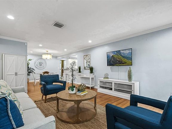 4th image of 1627 Orange Ave