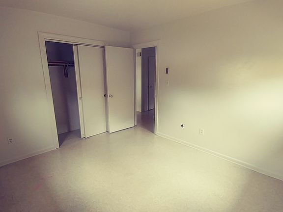 3rd image of 2503 Wyoming Ave #B