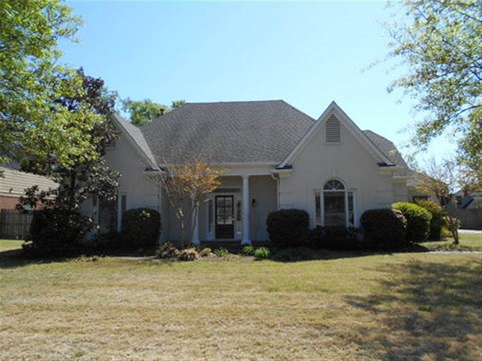 1st image of 2036 Dogwood Gardens Dr