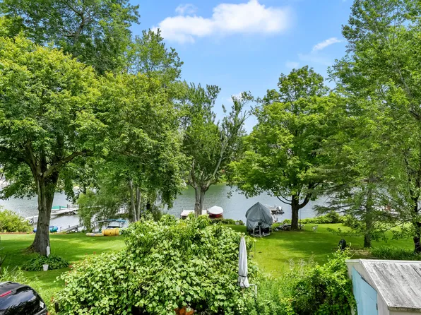 44 North Lake Shore Drive, Brookfield, CT 06804