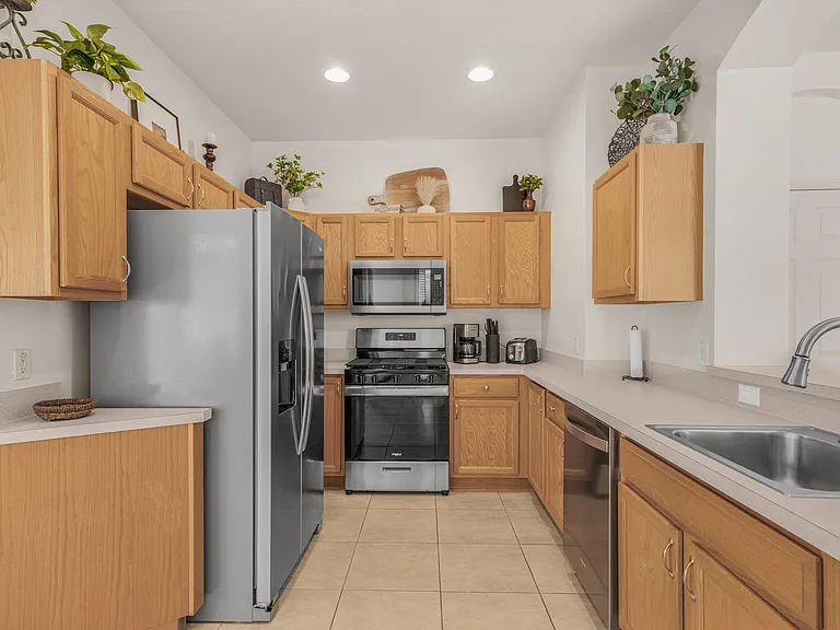 1602 W Spring Meadow Loop — Photo 8