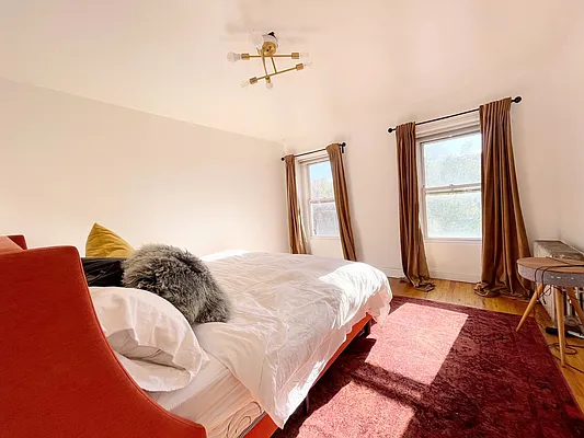 Rented by Corcoran | media 18