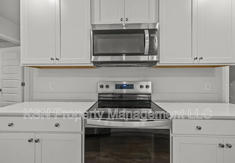 129 Azure Dr — Photo 21