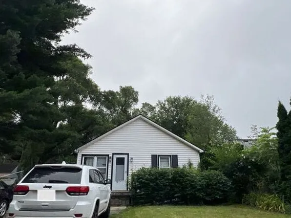 315 Tower Rd, White Lake, MI 48386