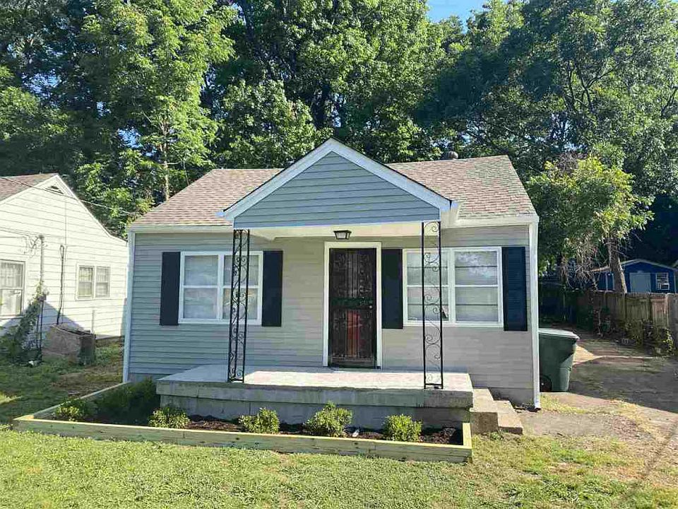 1st image of 4022 E Mallory Ave