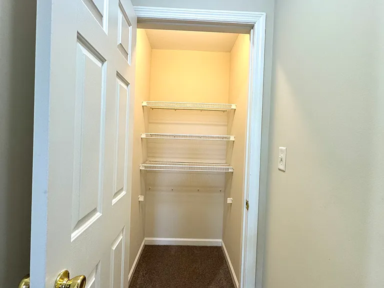 641 Hampton Way #B — Photo 13