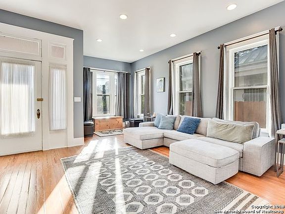 5th image of 315 Leigh St