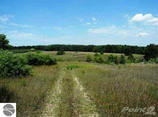 7950 E Donner Rd, Traverse City, MI 49684