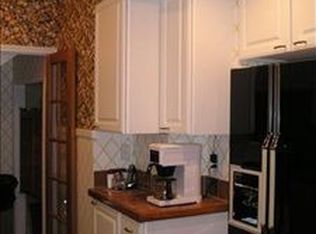 972 University Ave, Dubuque, IA 52001