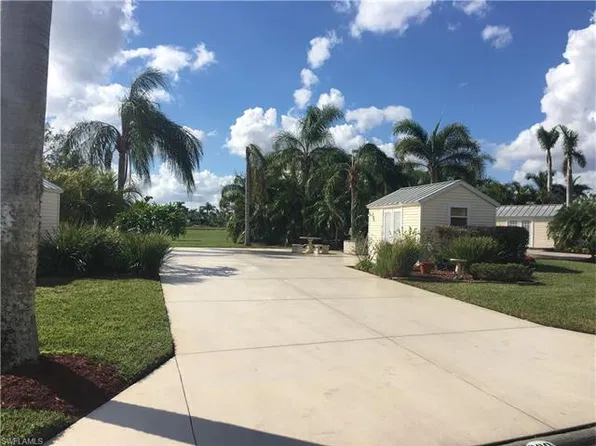3048 Gray Eagle Pkwy, Labelle, FL 33935