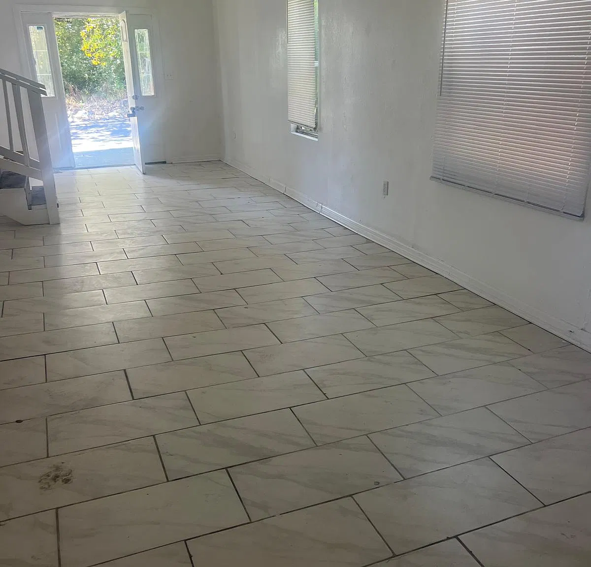 4 bed, 1.5 bath, 1668 sqft, $1,400 — Photo 3