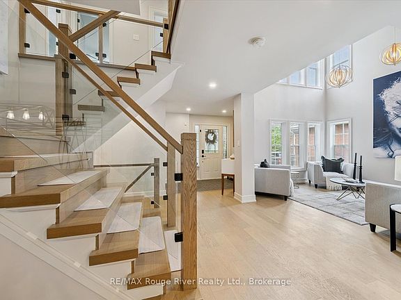 2nd image of 49 Hanson Cres