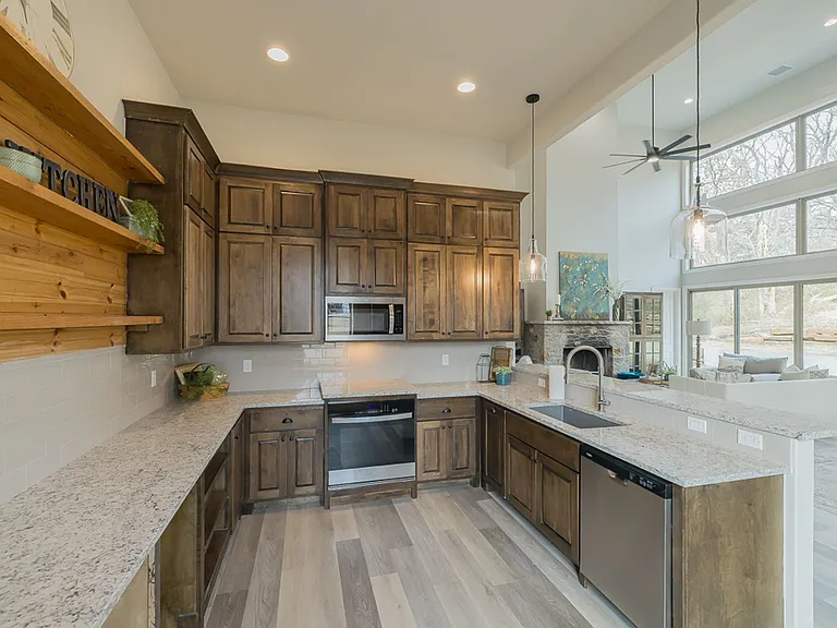 Oak Hill Townhomes: Now Offering First Month FREE! — Photo 20