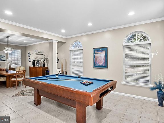 4th image of 2 Rothbury Dr