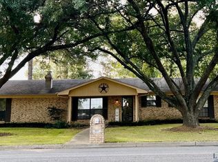 801 Davis St, Carthage, TX 75633