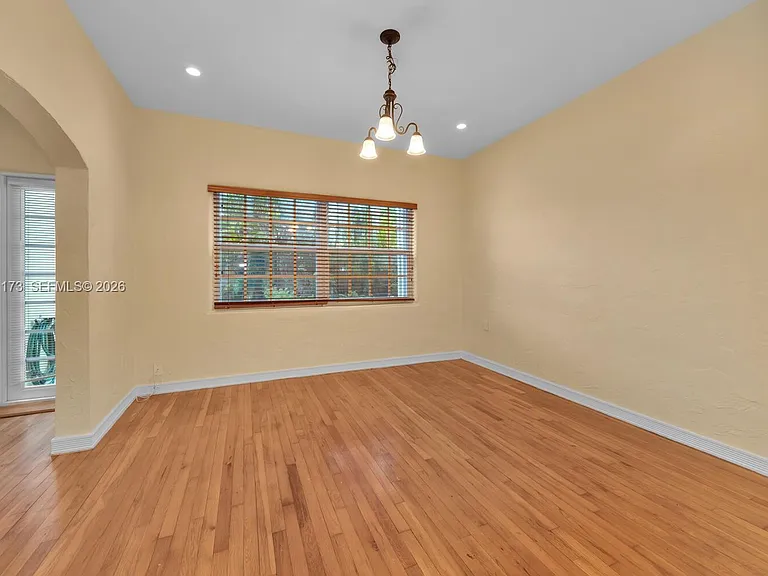 46 Montilla Ave #46 — Photo 42