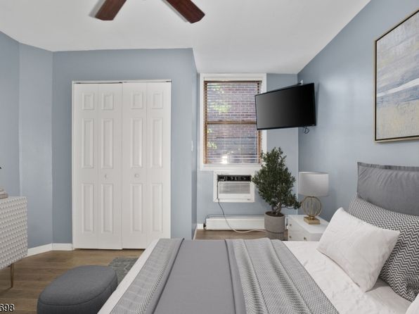 10 W 15Th St, Bayonne City, NJ 07002