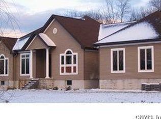 4628 Cedarvale Rd, Syracuse, NY 13215