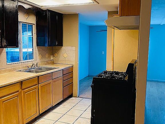 4th image of 88 Rhonda Ave