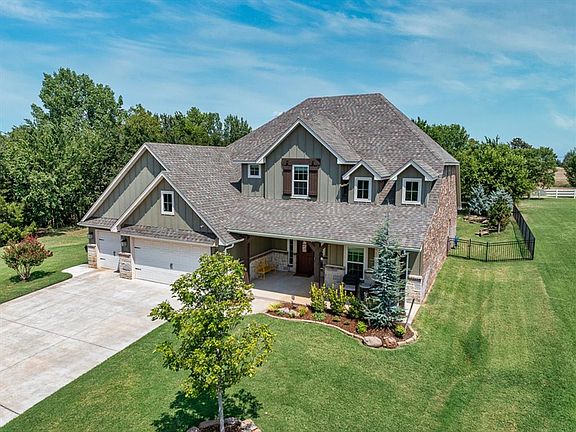 4th image of 14584 Fox Lair Ln