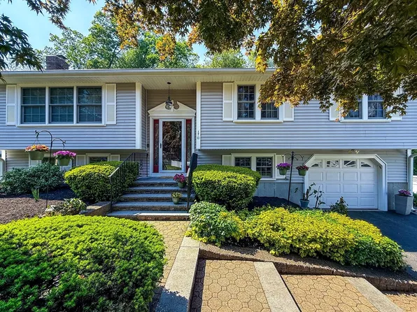 17 Robin Rd, Milford, MA 01757