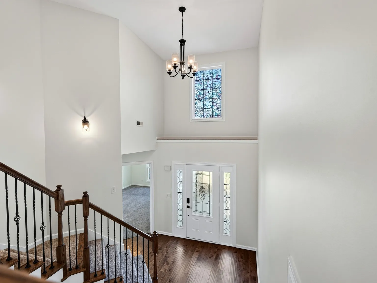 4 bed, 2.5 bath, 2165 sqft, $2,200 — Photo 4