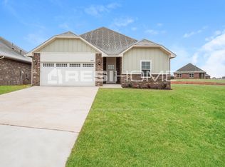 991B Waverly Dr, Edmond, OK 73034