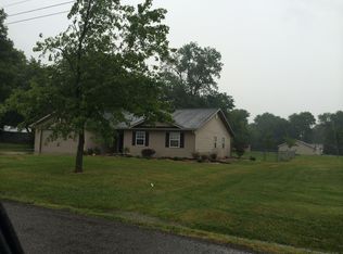 330 Cemetery Rd, Worden, IL 62097