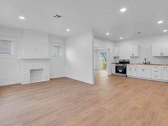 3rd image of 1602 Mitchell Ave