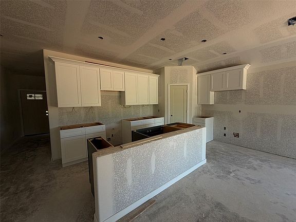 4th image of 12208 Lexington Heights Dr