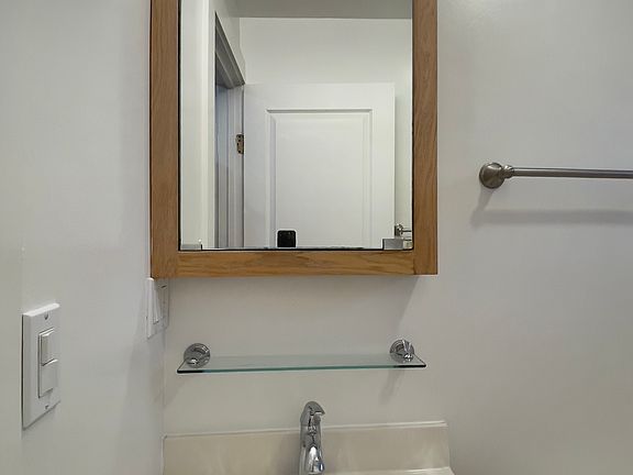 5th image of 1246 Bush St APT 14