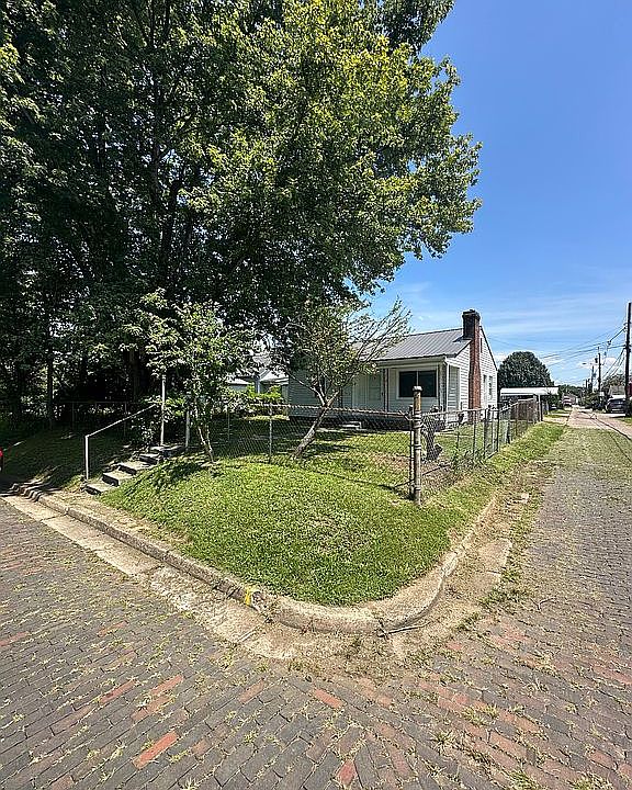 1st image of 2 27th St