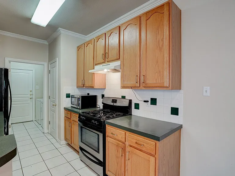 4502 Avenue B #B — Photo 9