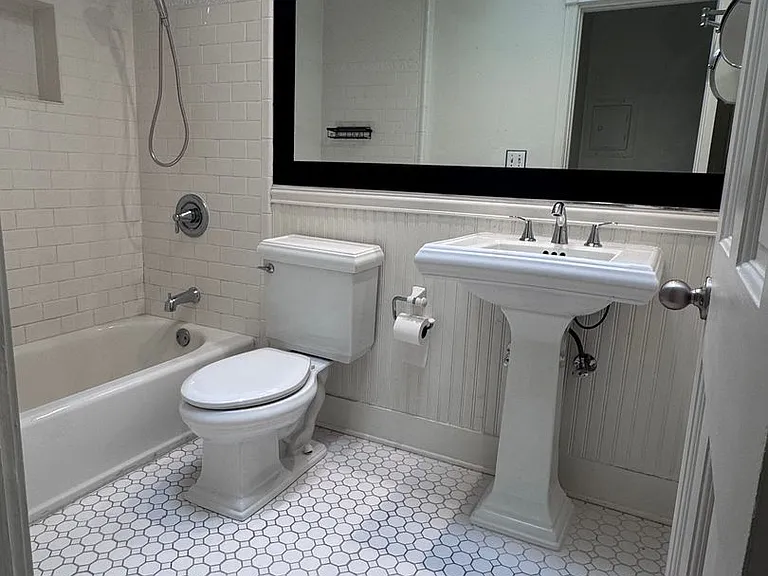 5321 Colodny Dr #8 — Photo 12