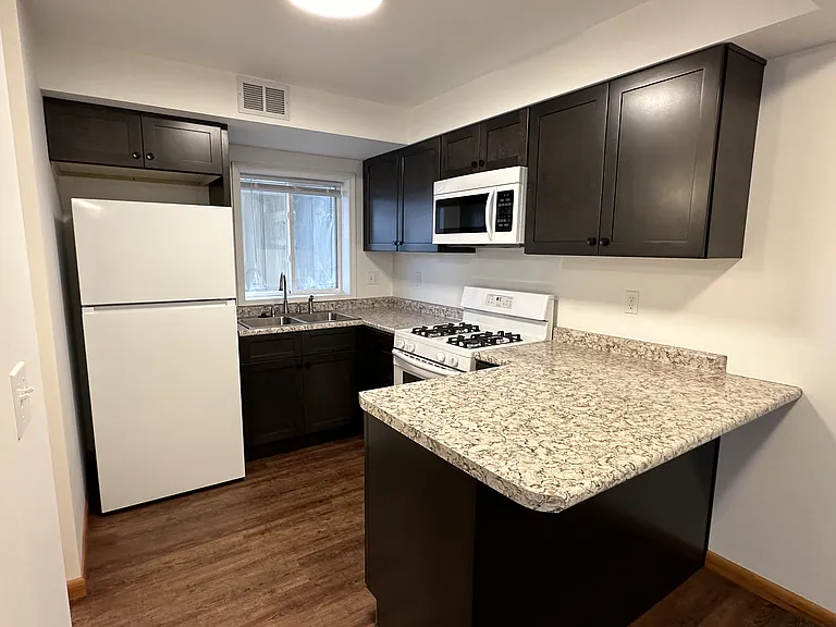 1 Florentine Ct — Photo 8