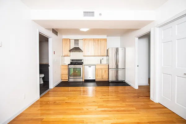 Rented by Oxford Property Group | media 8